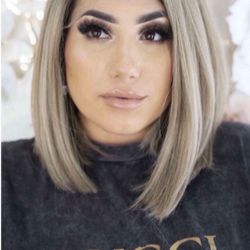 Andreita • Short Front Wig / No Lace / in Bag / Good Quality/ This wig is high quality synthetic and heat resistant up to 350 degrees.