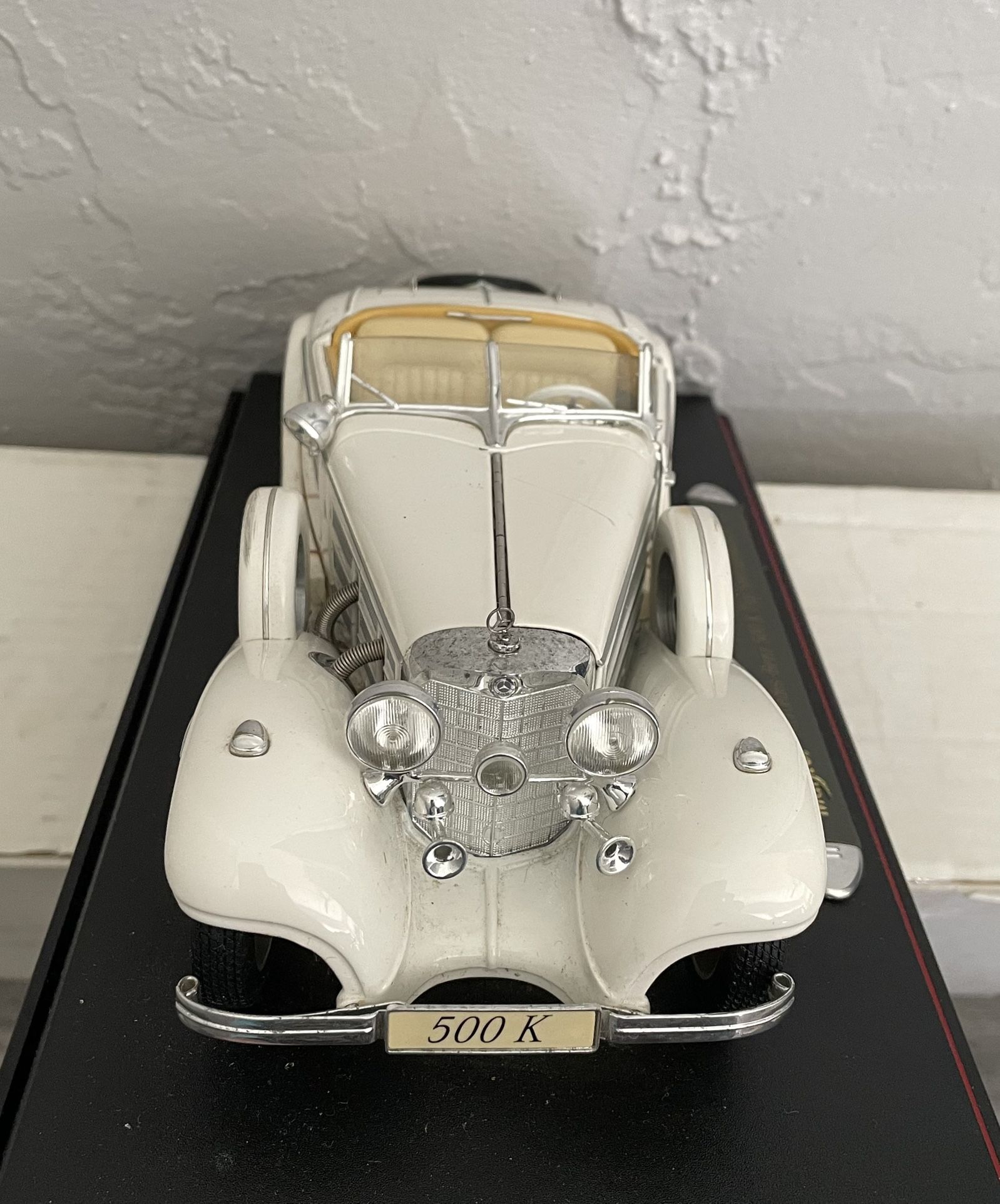 Maisto 1936 Mercedes Benz 500K Model Car