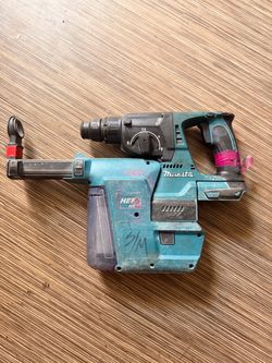 Makita Cordless Rotary Hammer Drill with vacuum