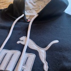 Puma Flees Hoodie Size L