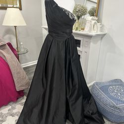 Black Prom Dress