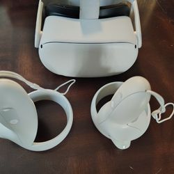 VR Meta Oculus Quest 2 (158 GB) - Headset + Controllers