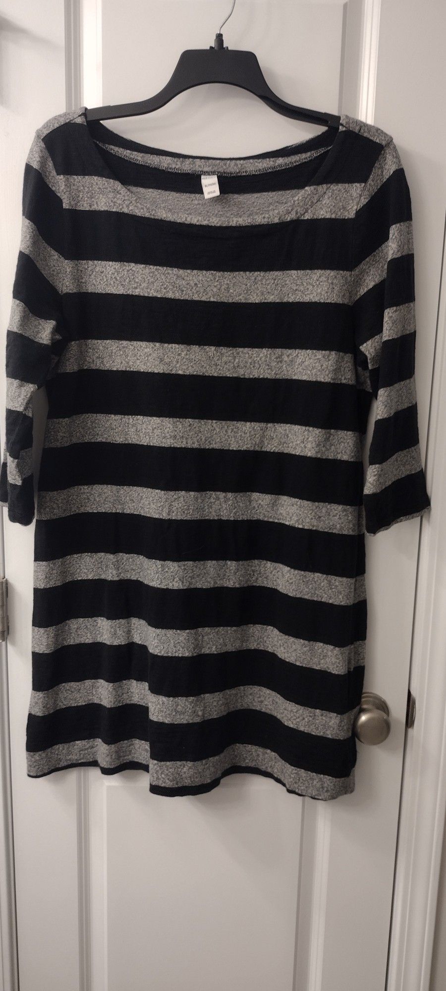 DRESS KNIT STRIPED