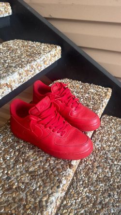 Nike Air Force 1 Triple Red Low Sneakers
