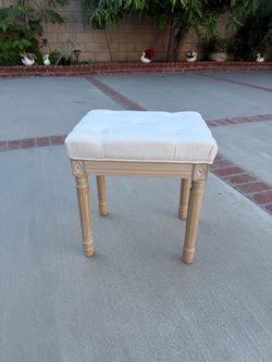 Apholstered bench for makeup room
