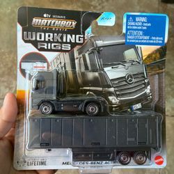 Matchbox Working Rigs Mercedes-Benz Actros Truck 1:64 Black Unopened