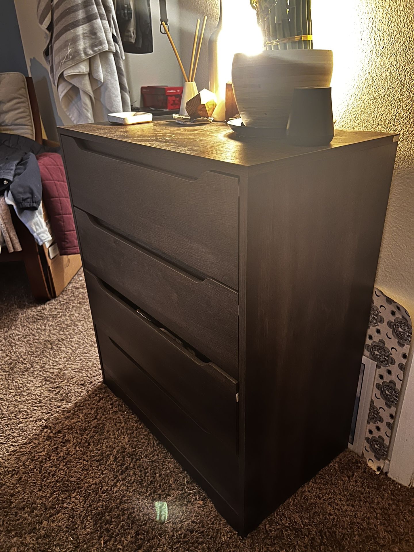 4 Drawers