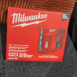 M12 3/8" Crown Stapler Milwuakee