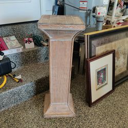 MID-CENTURY BAMBOO PEDESTAL 