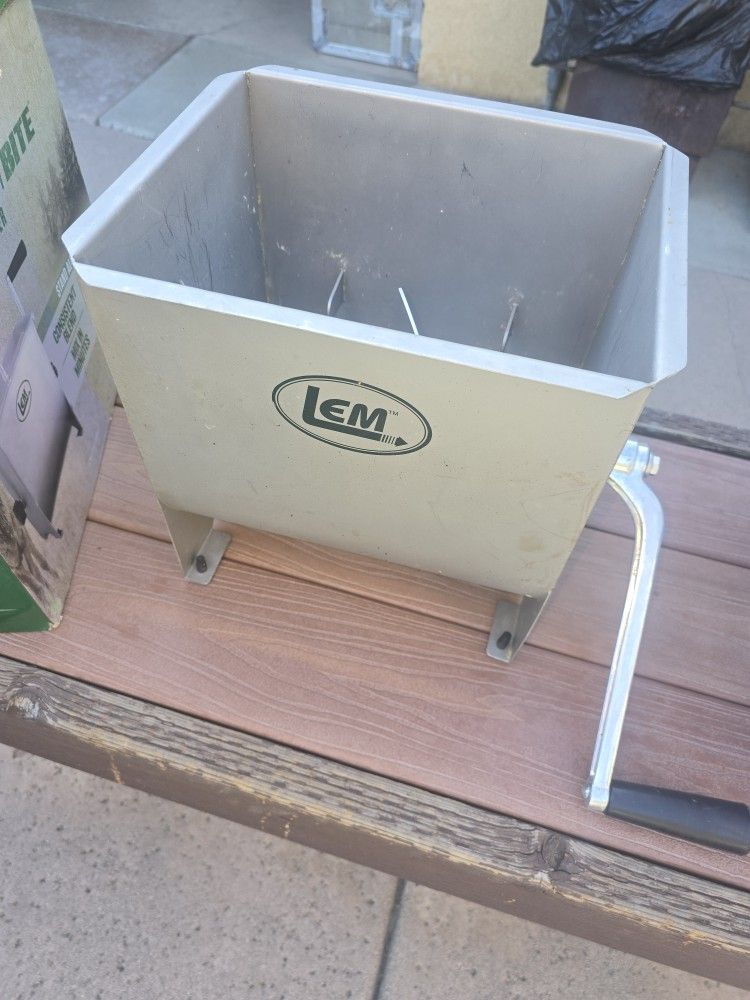 Protein/Meat Mixer