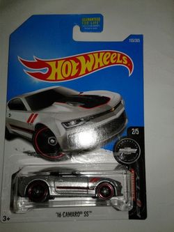 Hot Wheels 16 Camaro SS