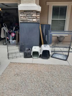 Small Or Medium Pet Dog Cat Carrier Crates Pet Houses $10-$15 each, X-large Plastic Tray $20 See All Photos Read Description