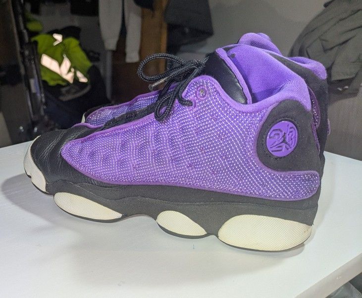 Jordan 13 Retro Purple Venom/Black-White - SIZE 6.5