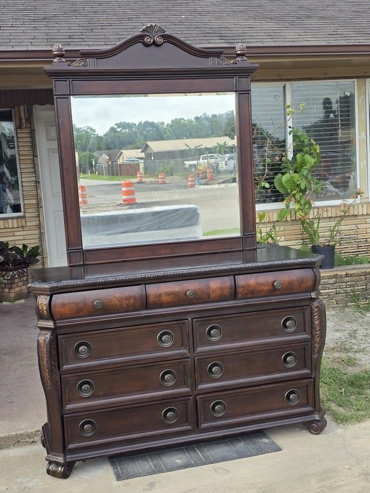 DRESSER WITH MIRROR
