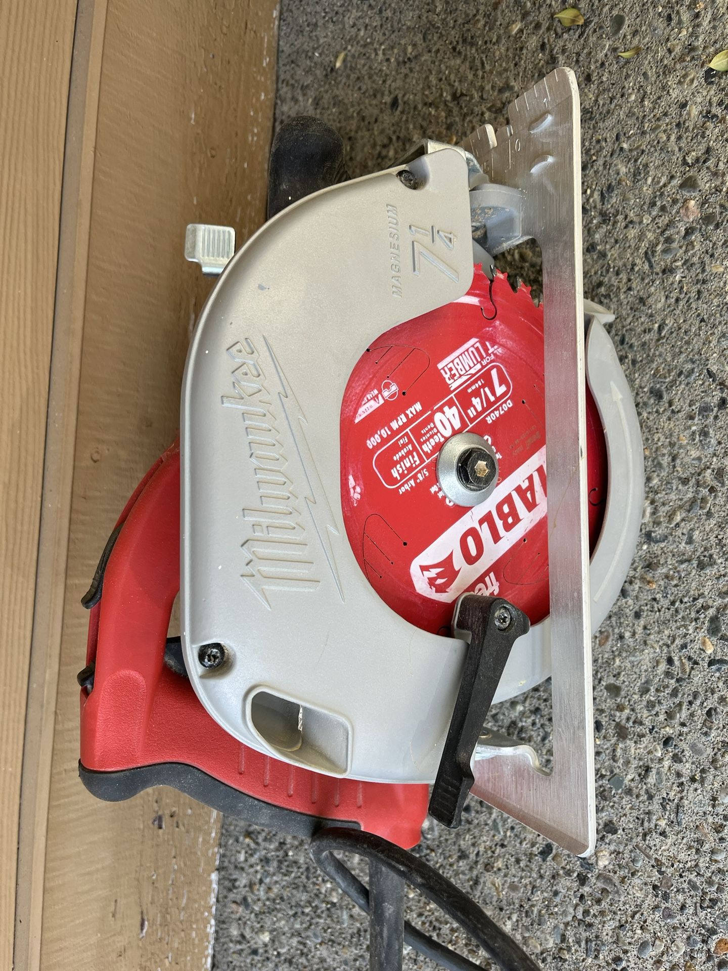 Milwaukee 7 1/4 Circular Saw