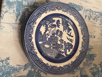 7 blue willow dinner plates