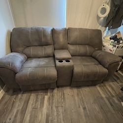 Loveseat Recliner 2 Seats  Fully Recline  Well Kept Console In  The Middle