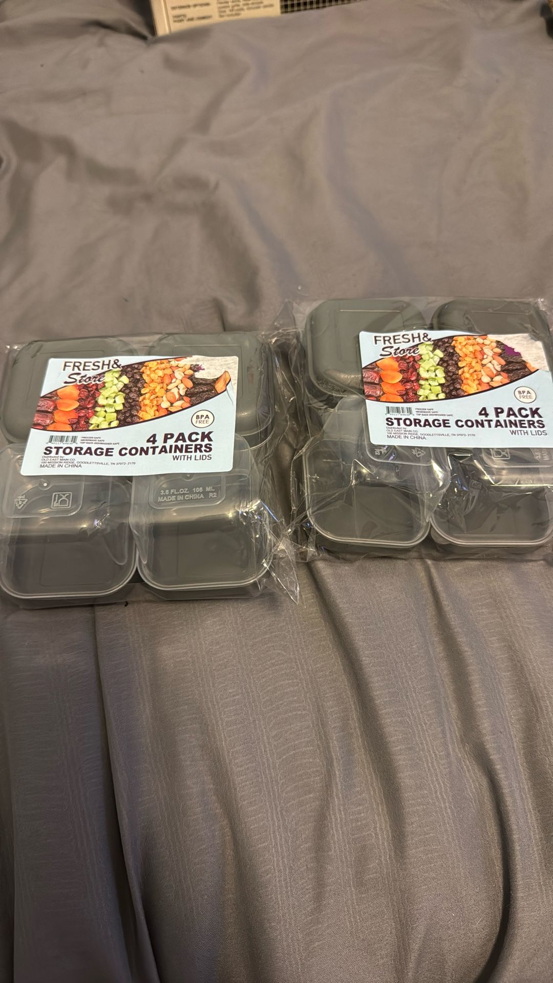 8 Storage Containers With Lids