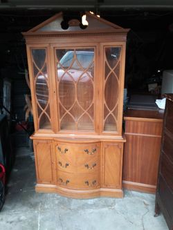 Nice antiqe furniture