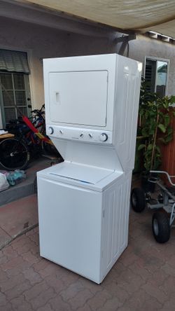 Stackable washer gas dryer