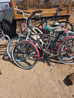 Bikes , Beach cruisers. 26 in