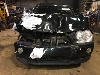 Parting out 2005 Jeep Grand Cherokee Limited 4x4