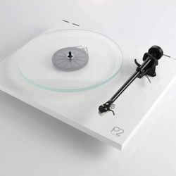 New Rega Planar 2 Vinyl Record Turntable