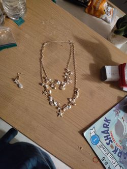 Pearly Treasures Layered Necklace And Earrings Set Vintage Look 