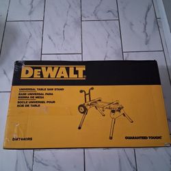 Dewalt Universal Table Saw Stand 