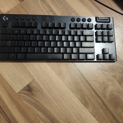 Logitech G915 Tkl