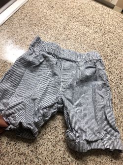 Boys shorts size 5T
