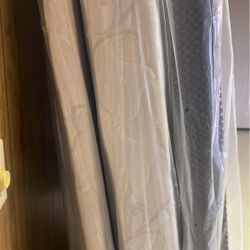 QUEEN SIZE CUSTOM BOXSPRINGS (LOW PROFILE) 