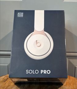 🔥Beats Solo Pro Wireless NC🔥100% Original🔥$175 Firm On Price🔥 New Sealed