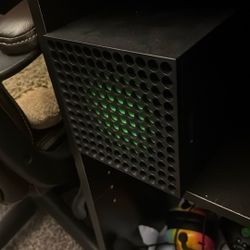 Xbox one X 1 tb Bundle