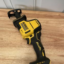 New Dewalt 20V MAX ATOMIC COMPACT RECIPROCATING SAW (Tool Only Solo Herramienta)
