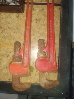 2 14 inch pipe wrenches