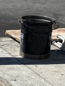 5 Gallon Steel Asphalt Bucket
