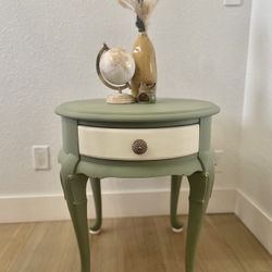 Moss Green Wood End/Corner table