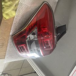 2014-2018 Subaru Forester Left Tail Light 