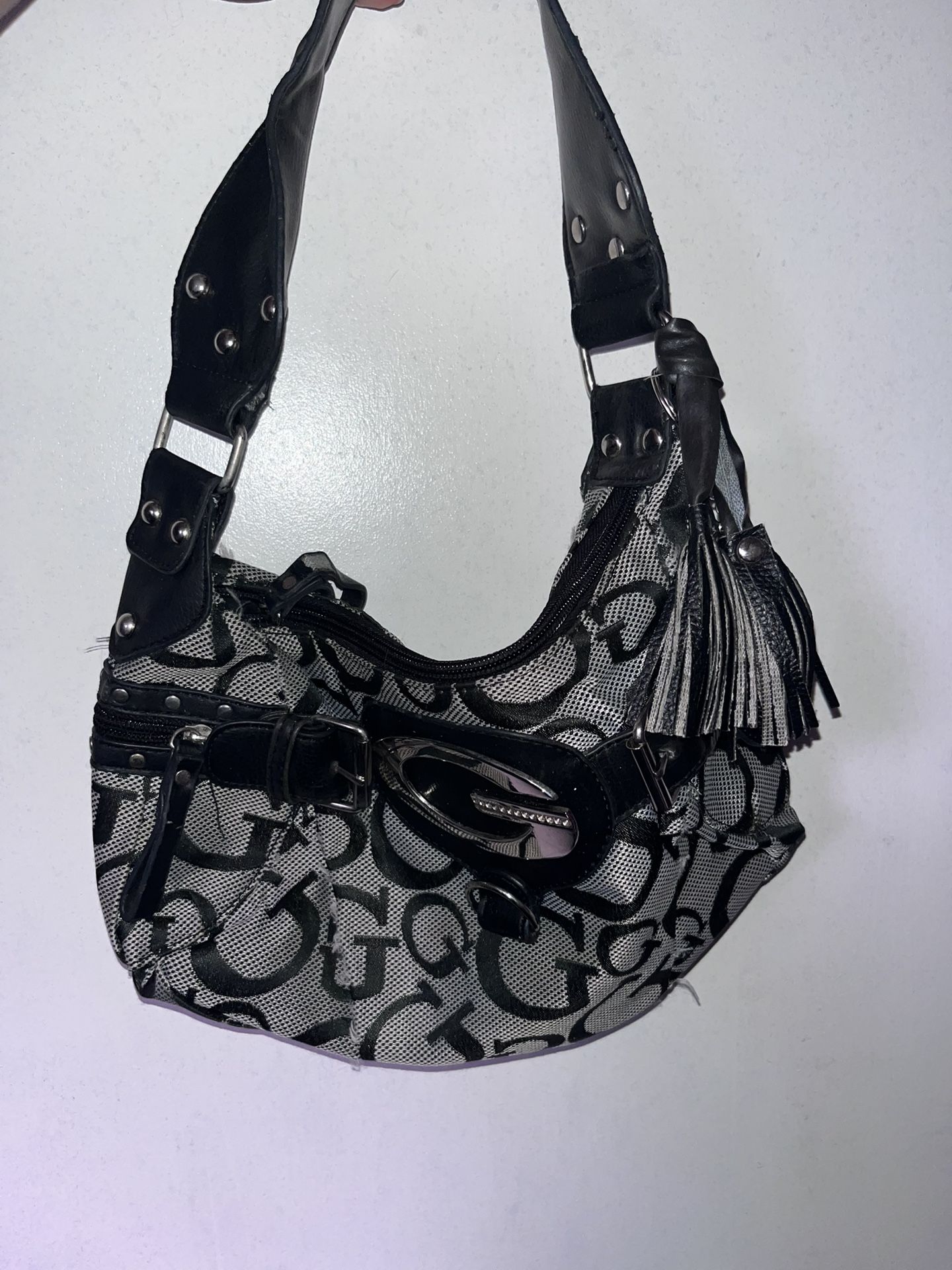 Brand New No Tags Guess Shoulder Bag / Purse
