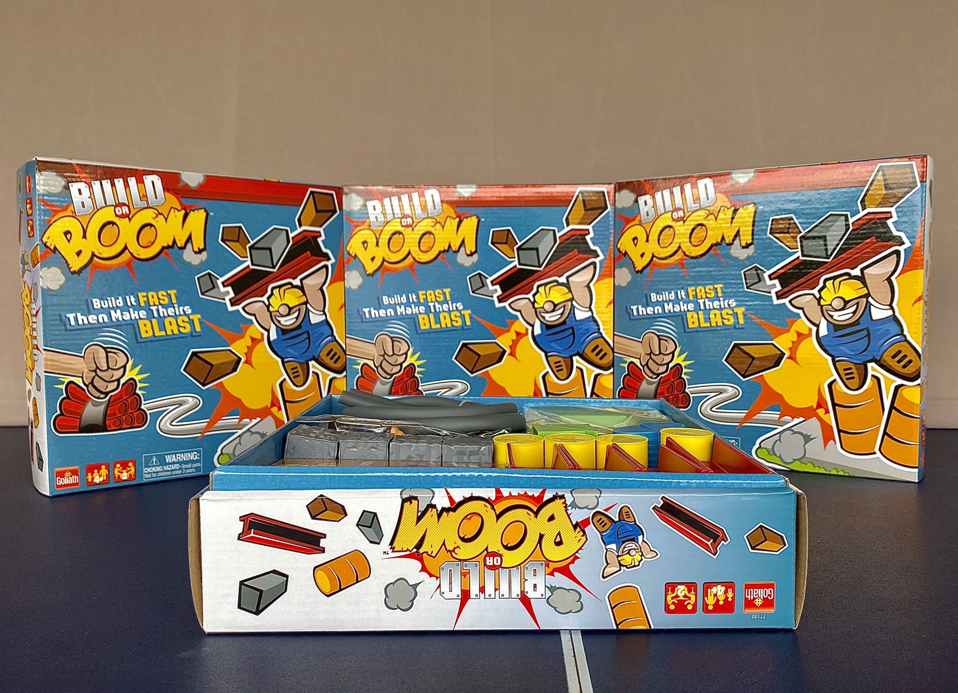 BRAND NEW Goliath Build or Boom Game - Family Fun Building Game