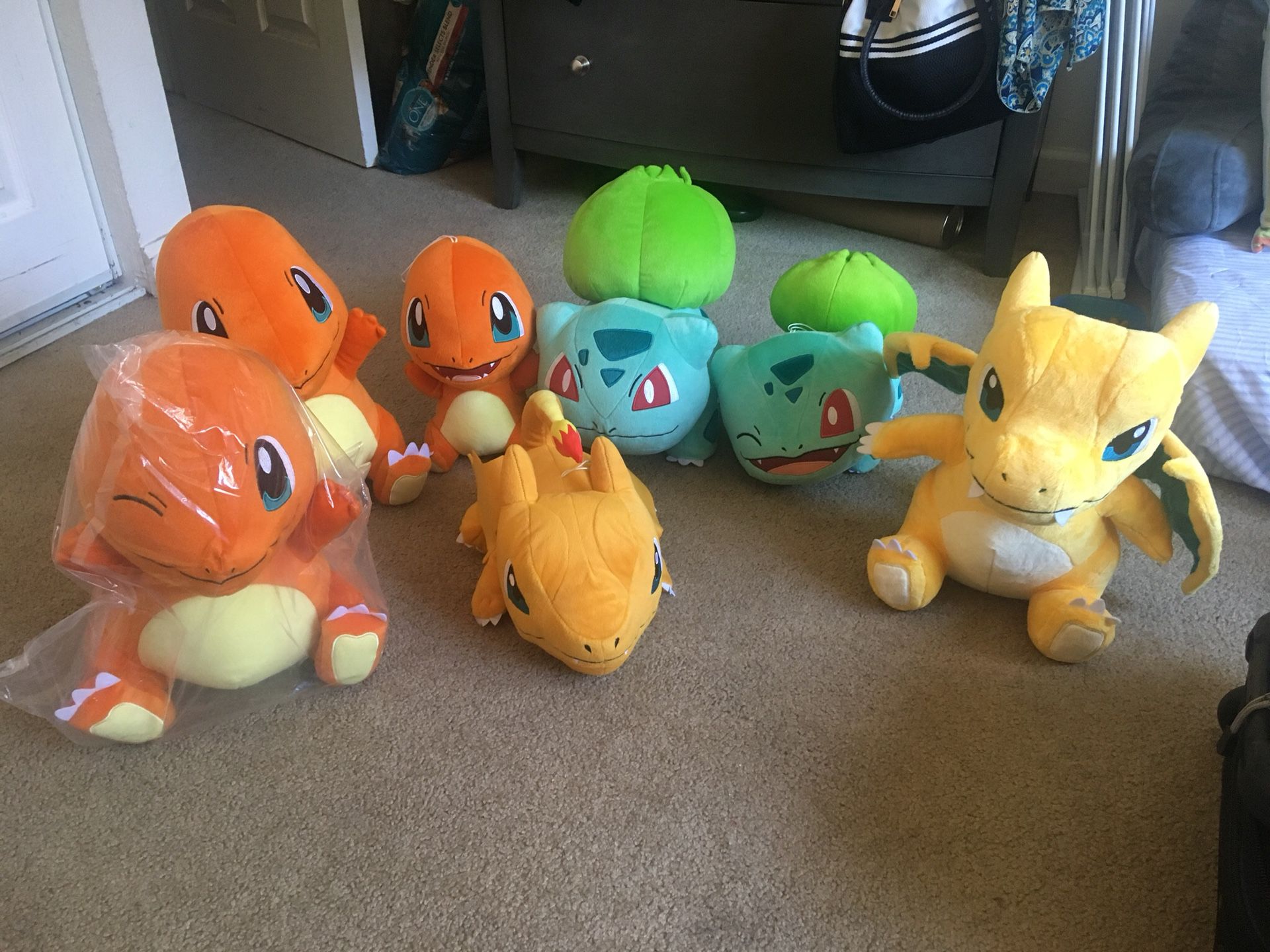 Charizard , charmander, and Bulbasaur Pokémon plushie Set