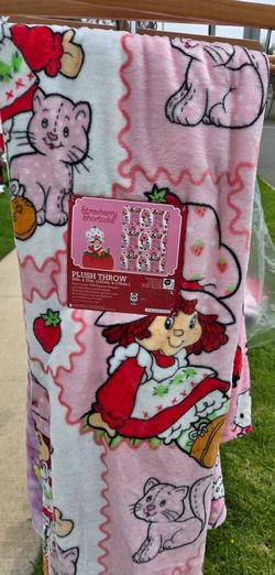 Strawberry shortcake blanket