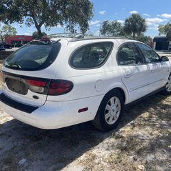 2003 Ford Taurus