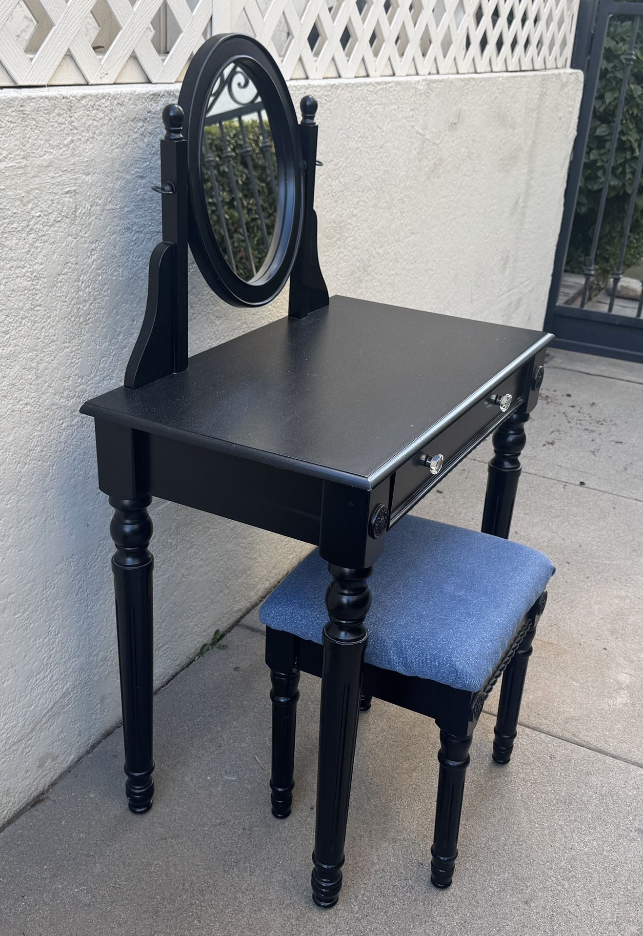 32-inch Black Makeup Vanity Set with a Matching Stool 