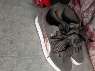 Army green and rose pumas