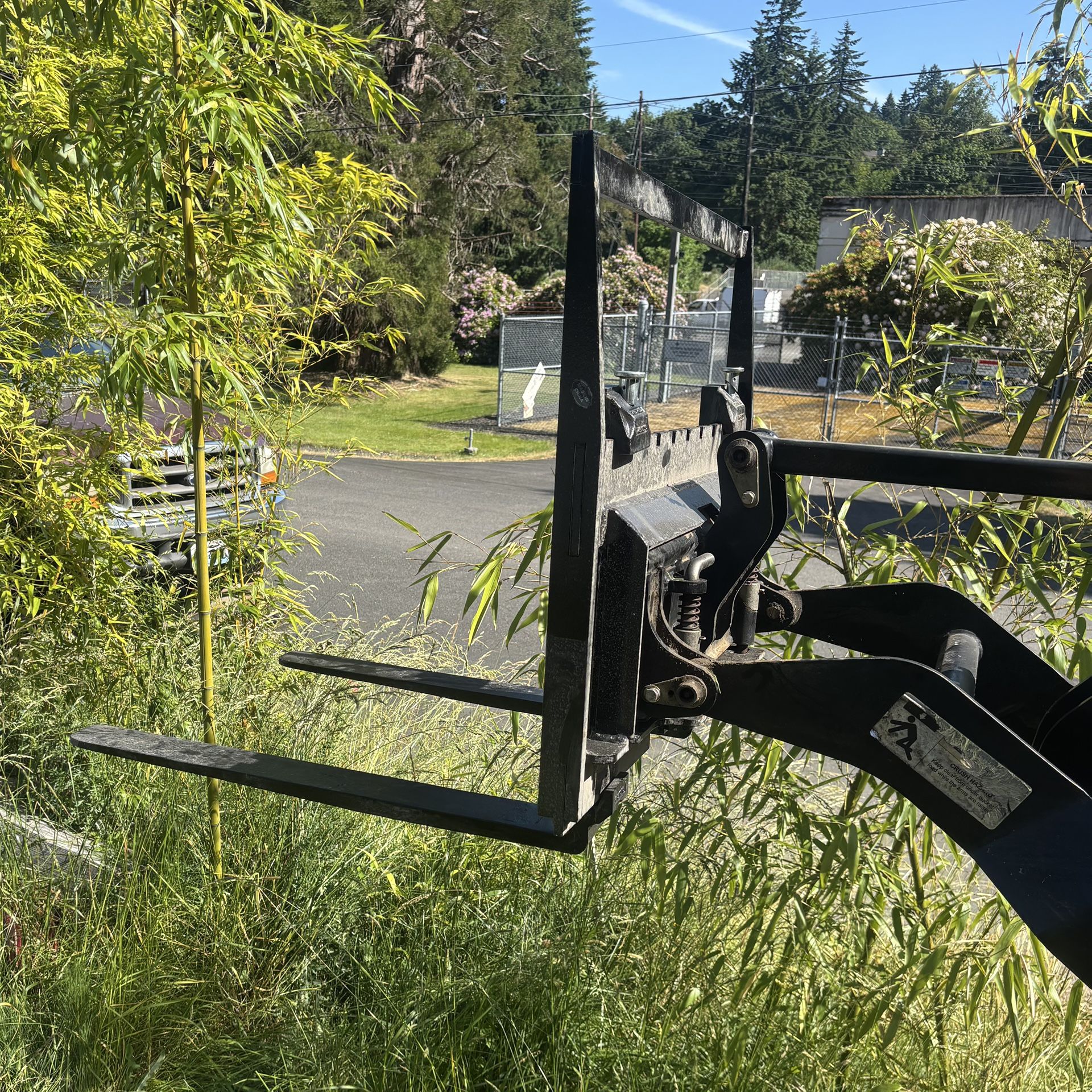 Dingo Pallet Forks, Mini Skid Steer Attachment