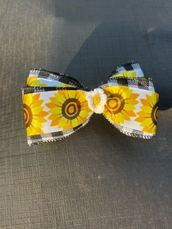 Bows with clips