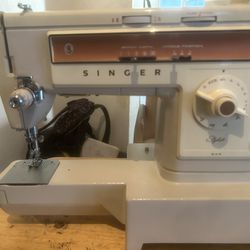 SINGER Sewing Machine 