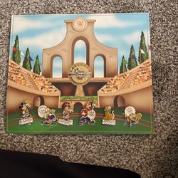 USA 2004 Disney Pin Collection Set